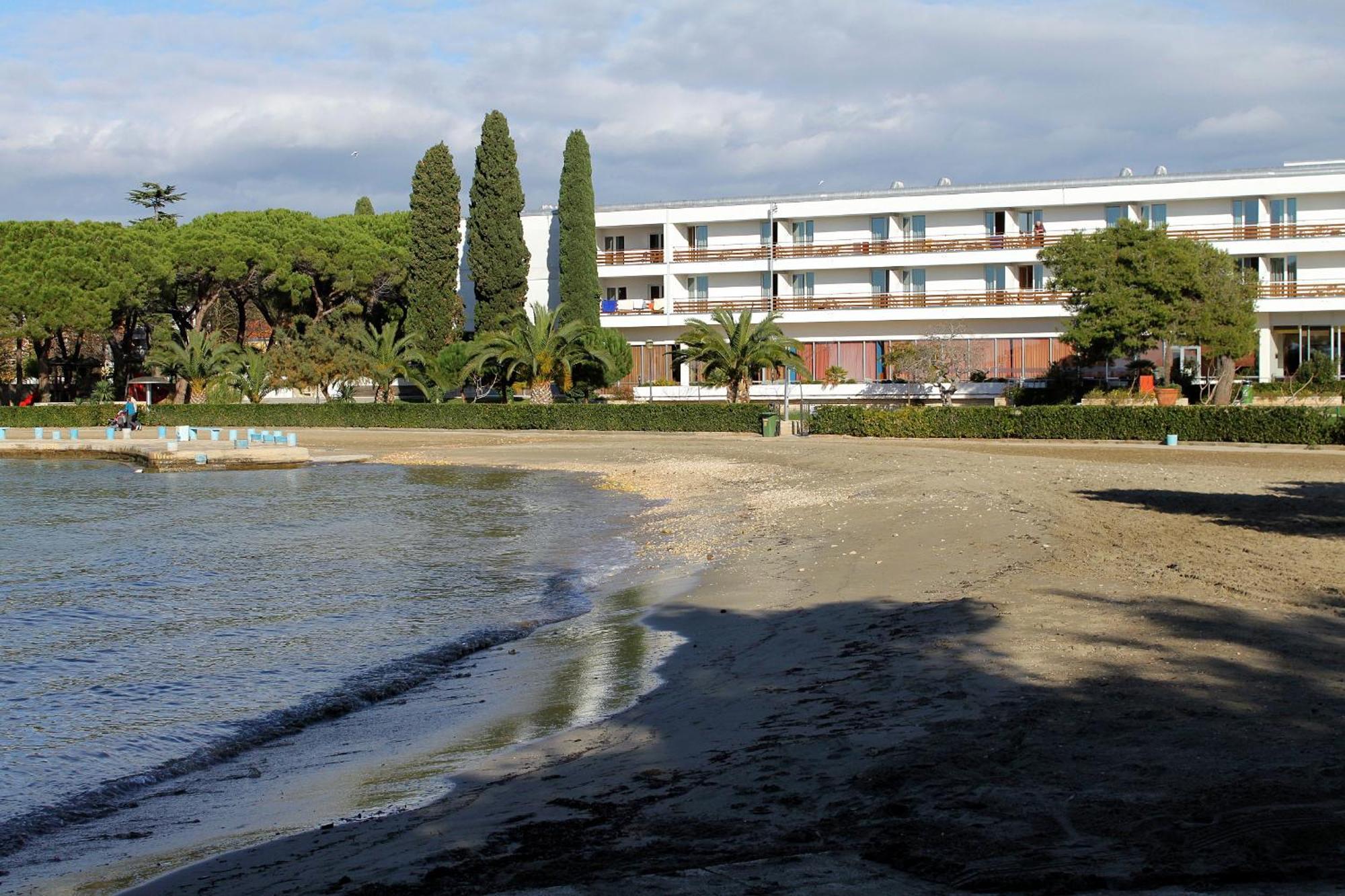 Family Friendly Apartments With A Swimming Pool Zadar - 18098 Екстериор снимка