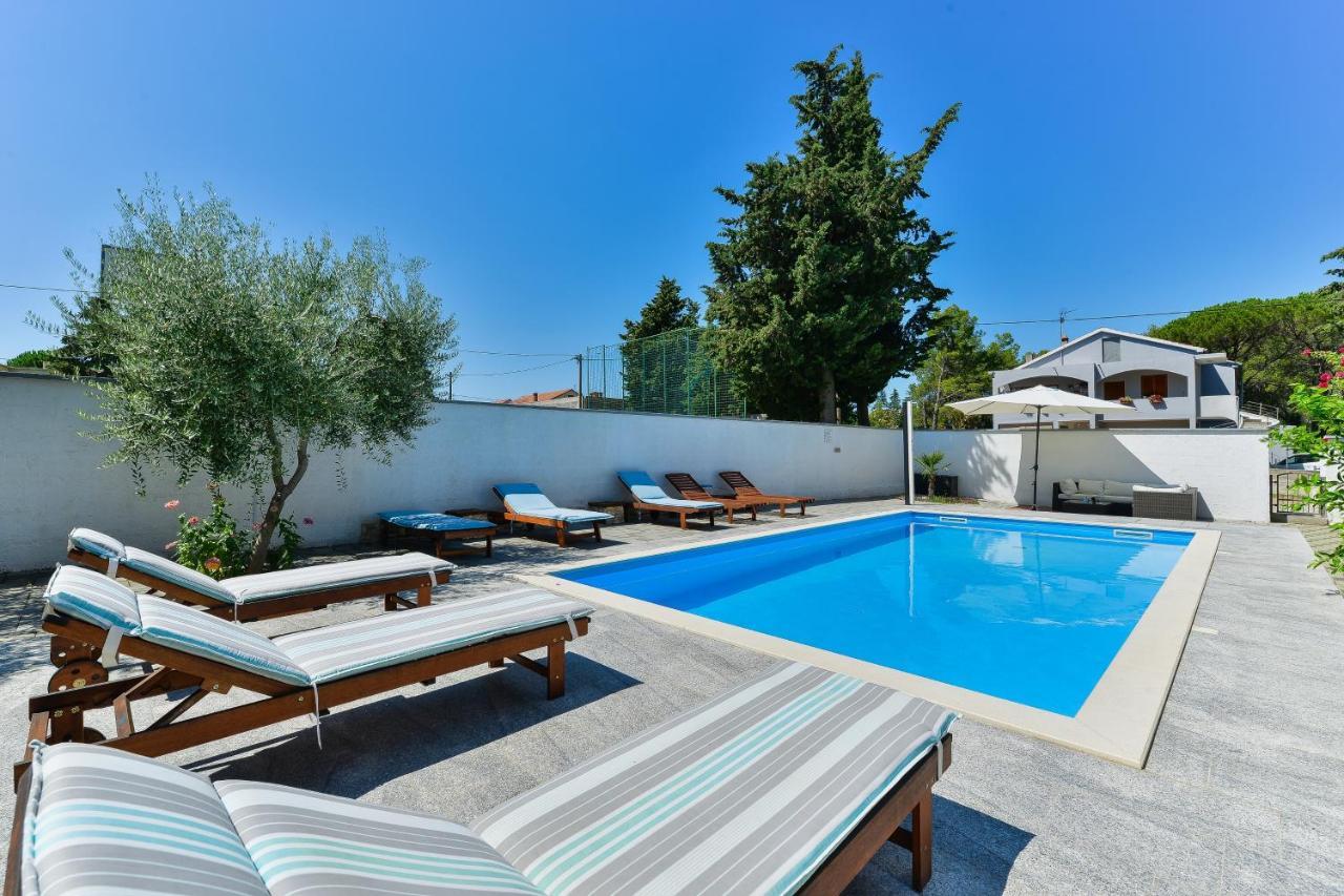 Family Friendly Apartments With A Swimming Pool Zadar - 18098 Екстериор снимка
