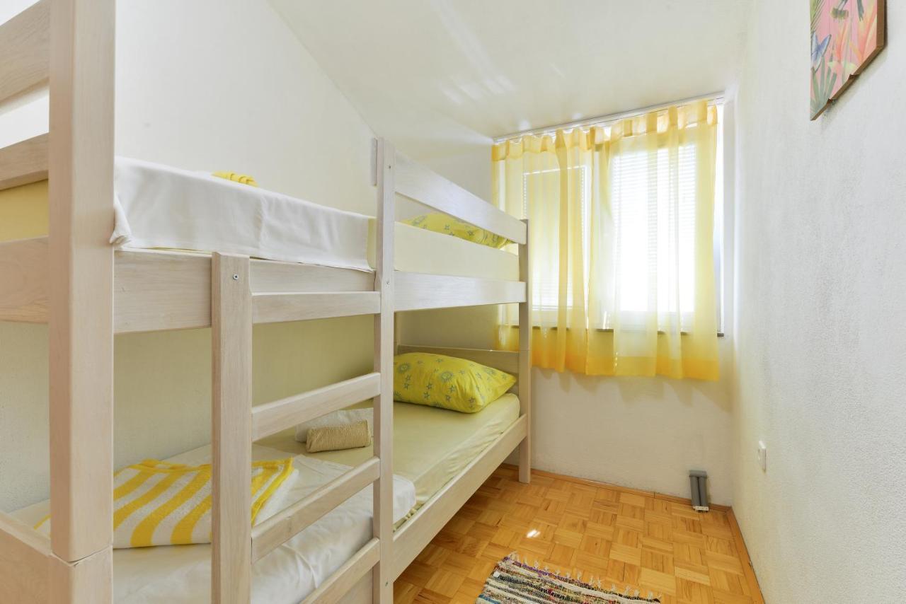 Family Friendly Apartments With A Swimming Pool Zadar - 18098 Екстериор снимка