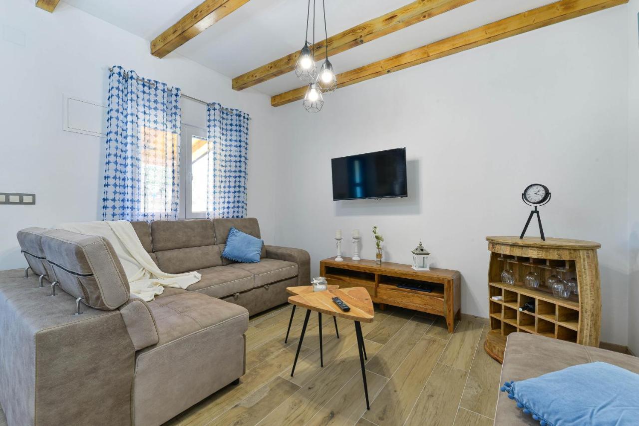 Family Friendly Apartments With A Swimming Pool Zadar - 18098 Екстериор снимка