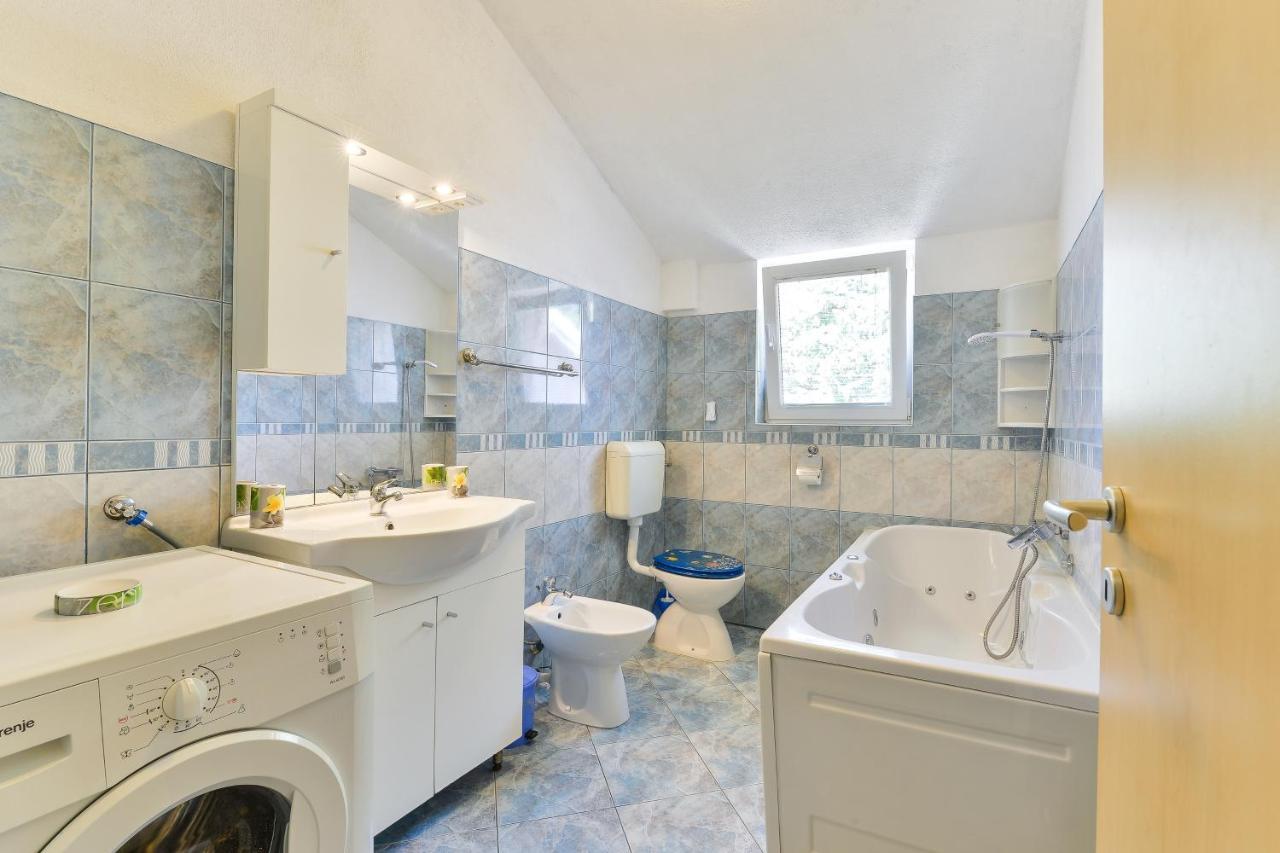 Family Friendly Apartments With A Swimming Pool Zadar - 18098 Екстериор снимка