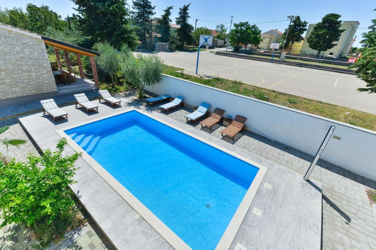 Family Friendly Apartments With A Swimming Pool Zadar - 18098 Екстериор снимка