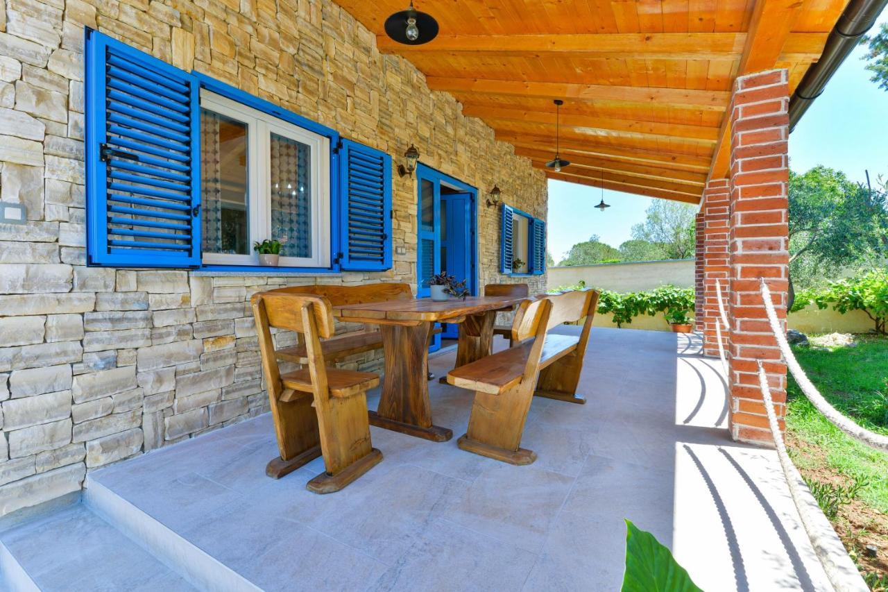 Family Friendly Apartments With A Swimming Pool Zadar - 18098 Екстериор снимка